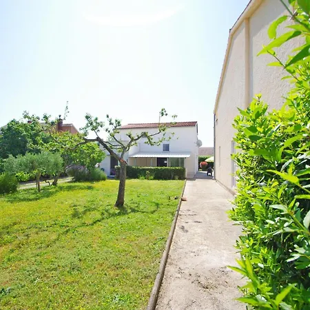 House Jasna * Premantura