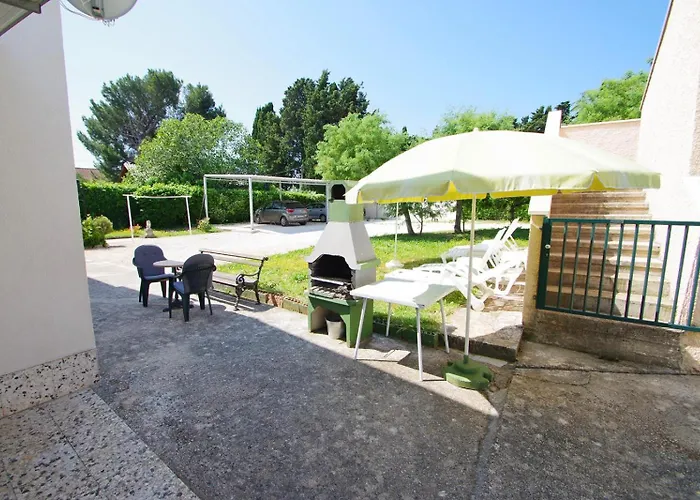 House Jasna 펜션 프레멘투라