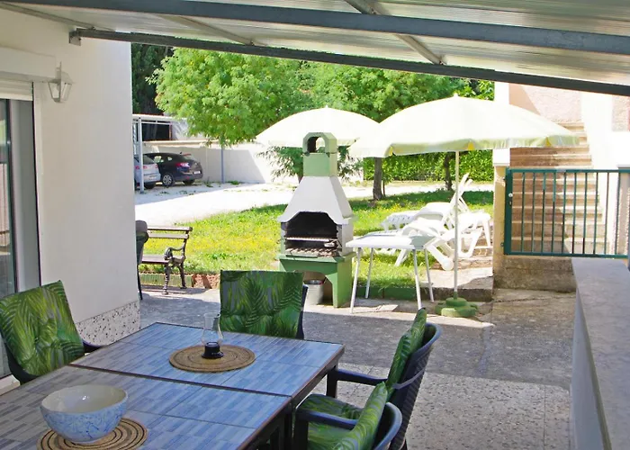 House Jasna 프레멘투라