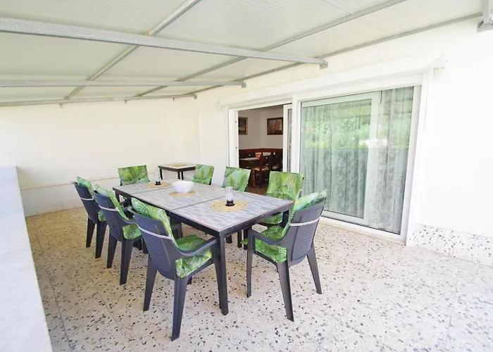 House Jasna 펜션 프레멘투라